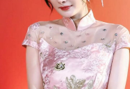 杨幂写真 桃花,桃花映衬下的绝美佳人